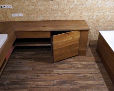 Мебель в ванную комнату из массива дуба.
